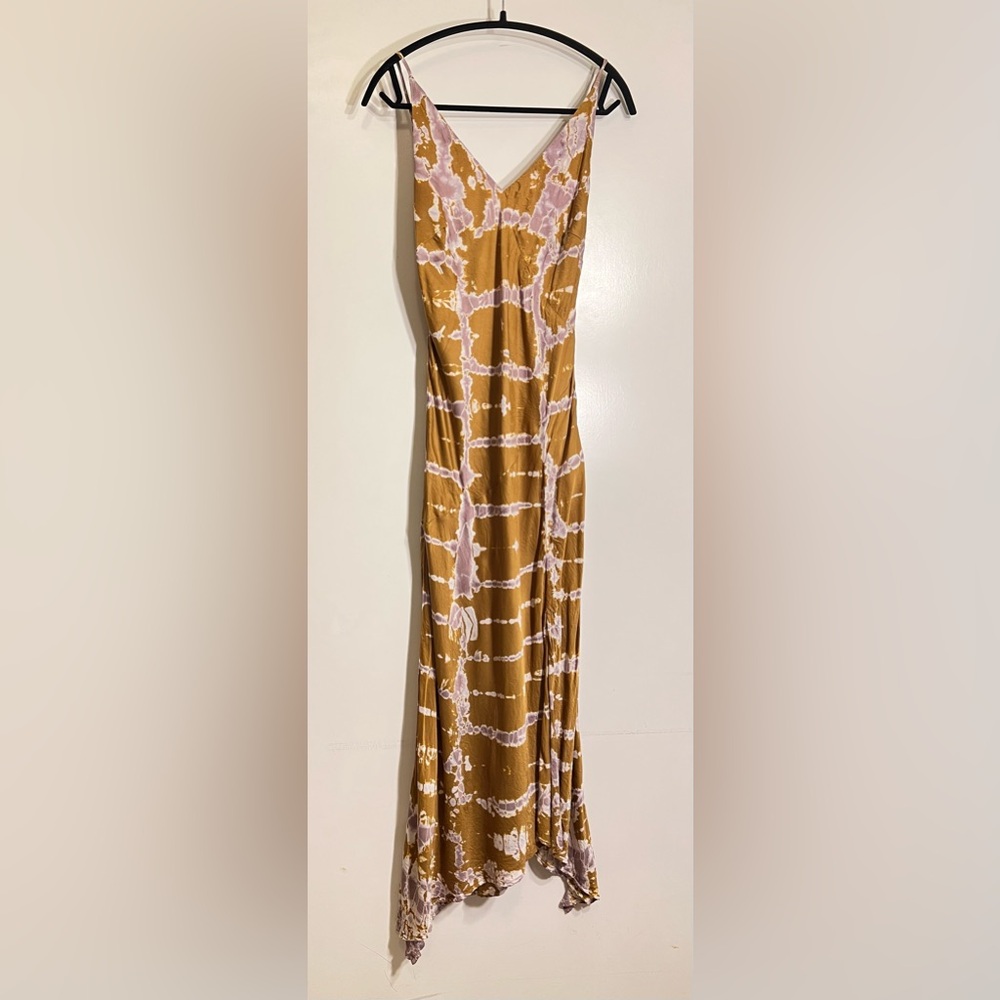 Young Fabulous & Broke Asymmetrical Tie-Dye Midi Dress in Tan and Cream color
